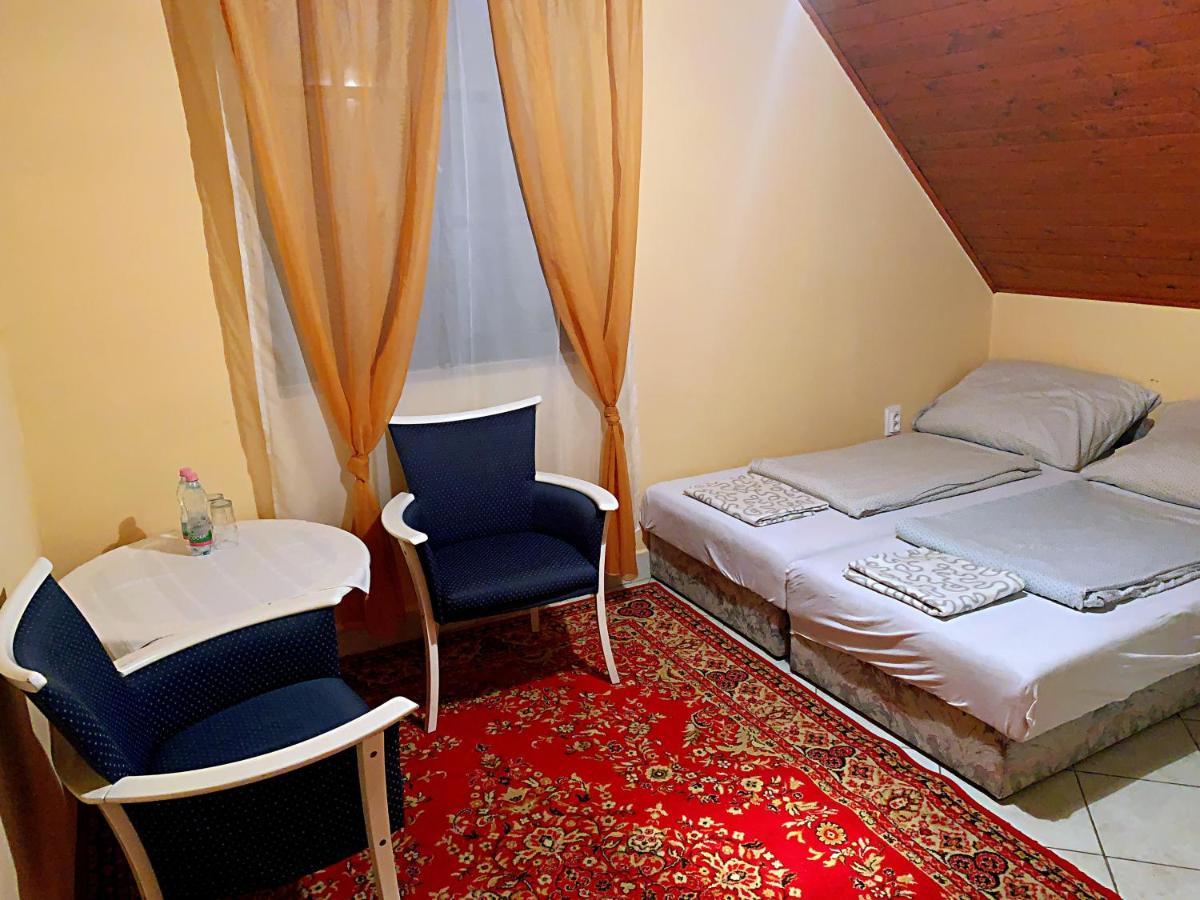 Koloska Apartmanhaz Балатонфюред Екстер'єр фото